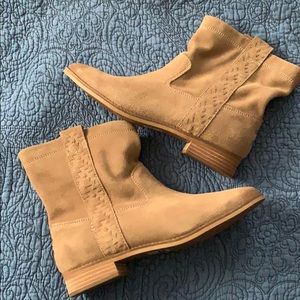 TOMS Laurel Suede Booties 8.5 NWOB